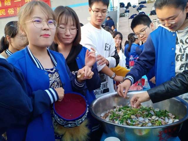 品尝美食 (4).jpg