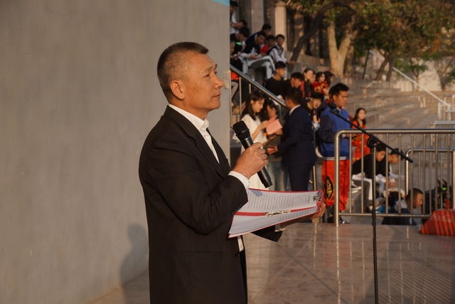 相校讲话 (2).JPG