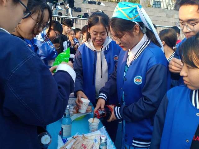 品尝美食 (5).jpg
